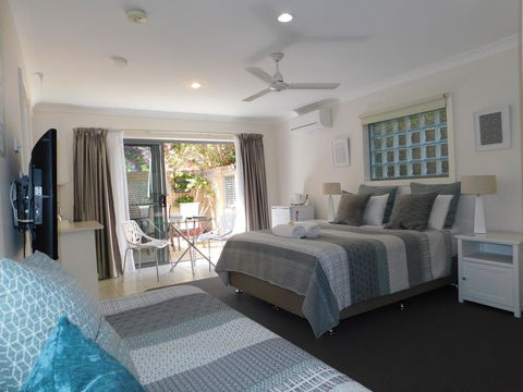 Beachport Bed & Breakfast - Australian Directory 3