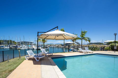 Beachside Apartment 13 - Australian Directory 3