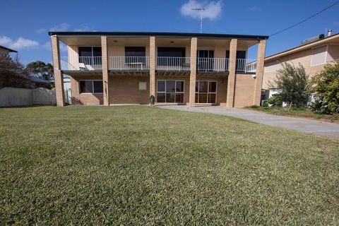 Beachside At Silver Sands - Australian Directory 3