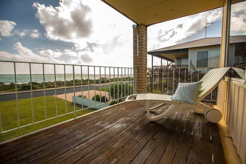 Beachside At Silver Sands - Australian Directory 0