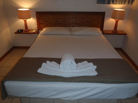 Beachside Holiday Units - Australian Directory 3