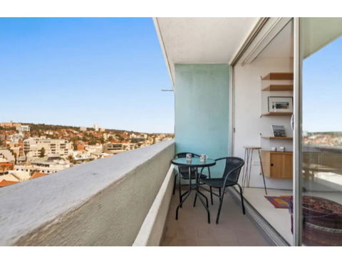 Beachside Paradise - Ocean Views, Central Position - Australian Directory 3