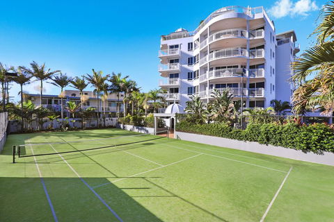Beachside Resort Kawana Waters - Australian Directory 3