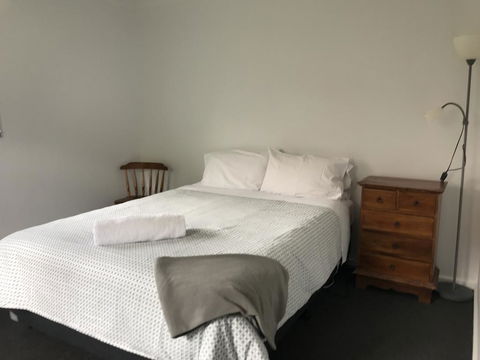 Beatty Cottage - Australian Directory 3