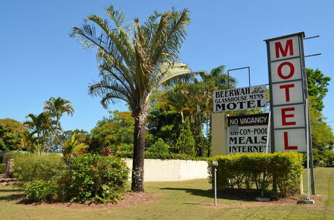 Beerwah Glasshouse Motel - Australian Directory 0