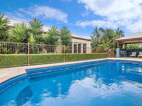 BEL MIREN - ESSINGTON - Australian Directory 0