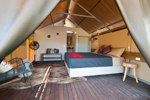 Bell Gorge Wilderness Lodge - Australian Directory 1