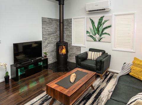 Bella Vista Stanthorpe - Australian Directory 1