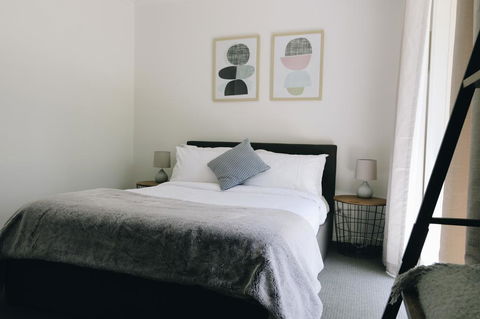 Bells Beach Cottages - Australian Directory 2