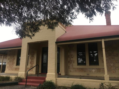 BELMONT 11 Bedroom Home In The Heart Of Victor Harbor - Australian Directory 1