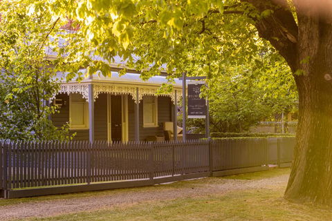 Belmont At Beechworth 2 Bedrooms, 2 Bathrooms, 2 Couples - Australian Directory 0