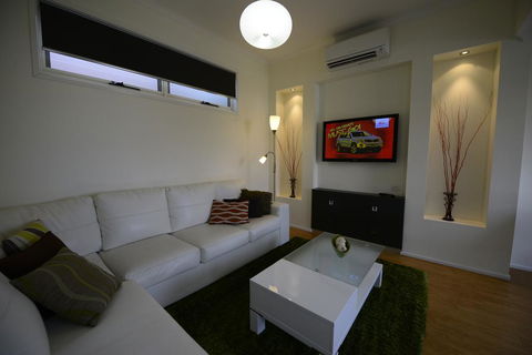 Bendigo Skyline, Bha - Australian Directory 1