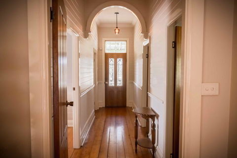 Bernstein Estate - Australian Directory 3