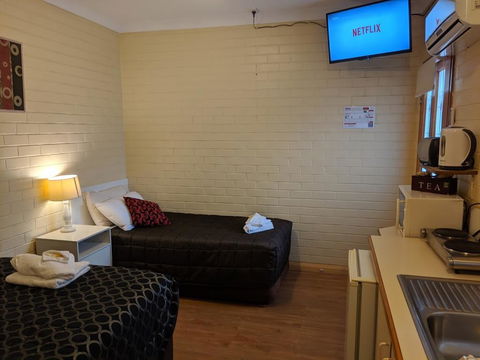 Bondi Motel - Australian Directory 1
