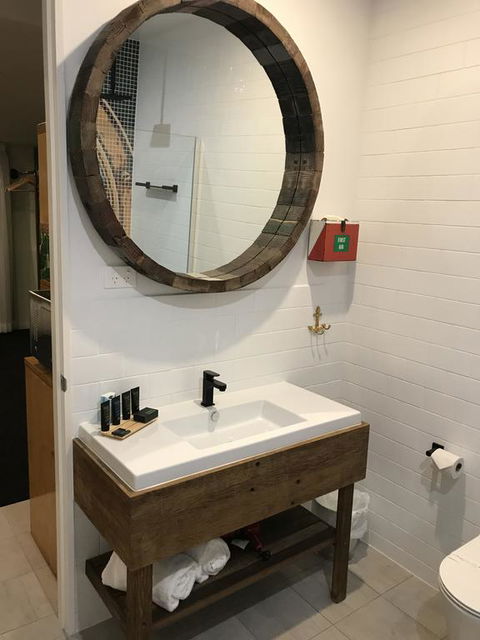 Boogie Woogie Beach House - Australian Directory 1