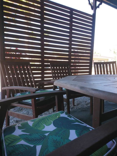 Bororen Motel - Australian Directory 3