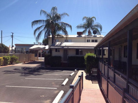 Bottle Tree Gardens Motel - Australian Directory 0