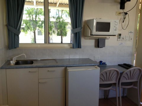 Bottle Tree Gardens Motel - Australian Directory 3