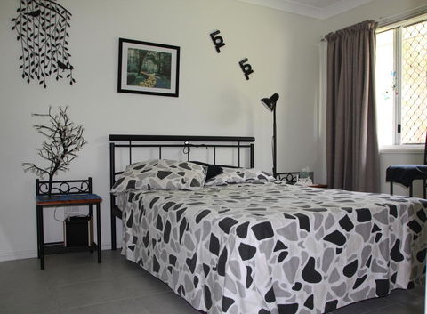 Bottlebrush B & B - Australian Directory 2