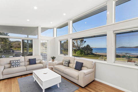 Boulder Bay Rd 1/2 - Fingal Bay - Australian Directory 2