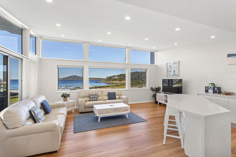 Boulder Bay Rd 1/2 - Fingal Bay - Australian Directory 1