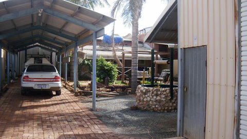 Boulder Lodge - Australian Directory 0
