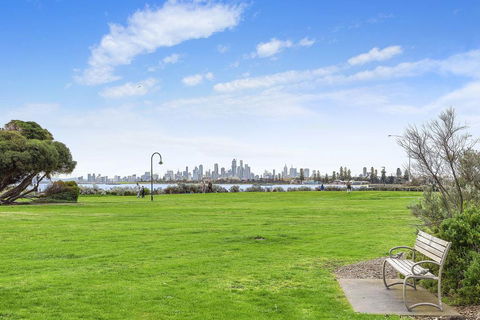 BOUTIQUE STAYS - Brighton By Sea - Australian Directory 2