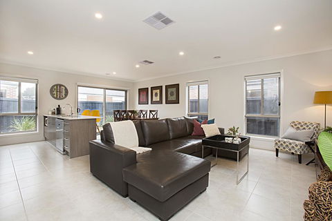 BOUTIQUE STAYS - Carinya - Australian Directory 0