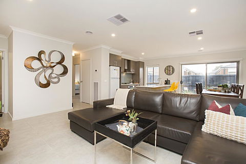 BOUTIQUE STAYS - Carinya - Australian Directory 1