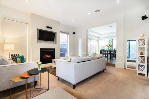 Boutique Stays - Mentone Abode - Australian Directory 1