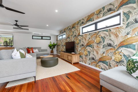Boutique Villa On Boomerang - Australian Directory 1