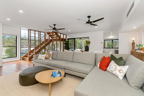 Boutique Villa On Boomerang - Australian Directory 2