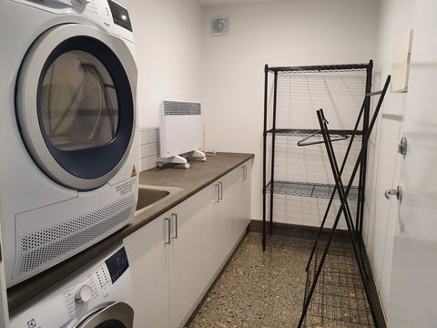 Braeside, 1 Bedroom. East Jindabyne - Australian Directory 2