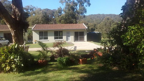 Brahminy Retreat - Australian Directory 0