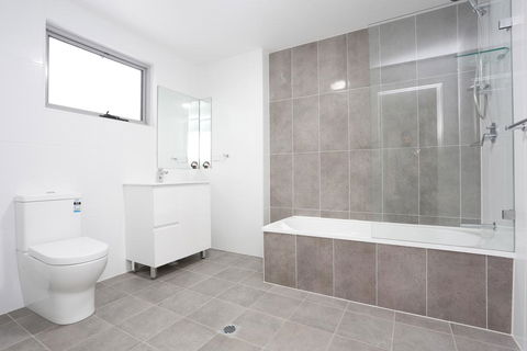 Brand New 2 Bedroom Apartment For 7 People - Australian Directory 2