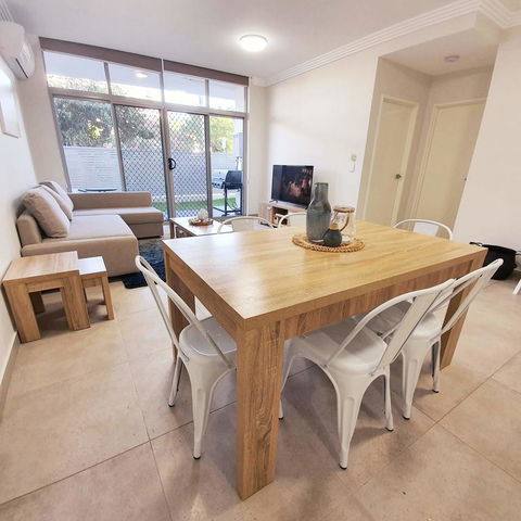 Brand New Family Friendly Apartment For 7 - Australian Directory 3