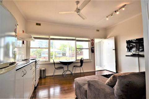 Breakers 2 2 Hill Street - Australian Directory 3