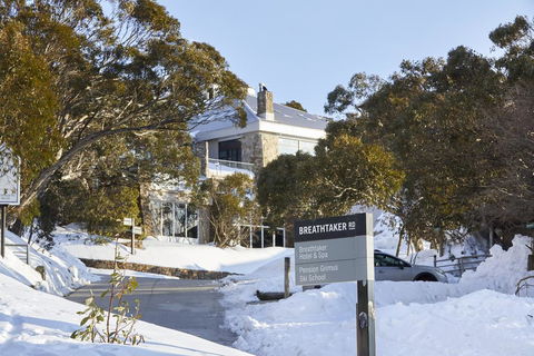 Breathtaker Hotel And Spa - Australian Directory 1