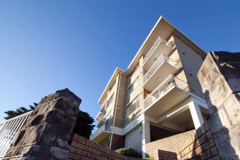 Breathtaking 1 Bedroom NB98 - Australian Directory 1