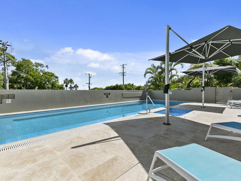 Breathtaking Views Across Noosa - Unit 1 Taralla 18 Edgar Bennett Avenue - Australian Directory 3