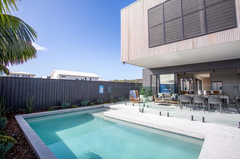 BREEZE At SALT - Australian Directory 0