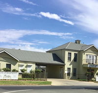Bridges on Meninya Motel  Apartments - Australian Directory