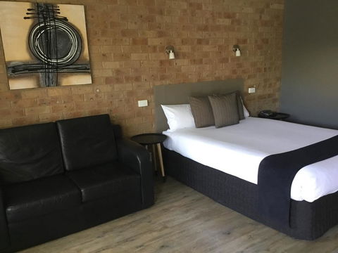 Bridges On Meninya Motel & Apartments - Australian Directory 3