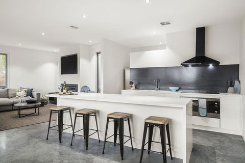 Bridgewater Luxury Family Retreat, Close To The Beach - Australian Directory 3
