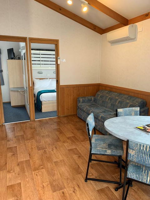 Bright Accommodation Park - Australian Directory 1