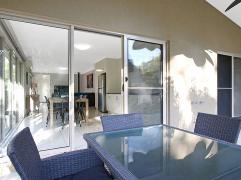 Bright Delight - Modern Luxury - Australian Directory 3