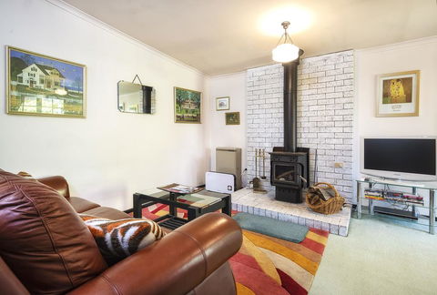Bidwell Cottage - Australian Directory 1