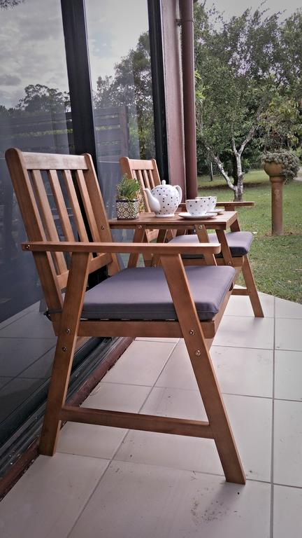 Bielby's Hideaway - Australian Directory 3