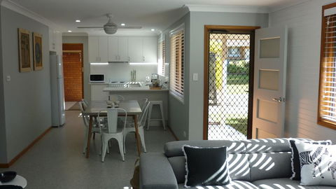 BILL'S - Australian Directory 3