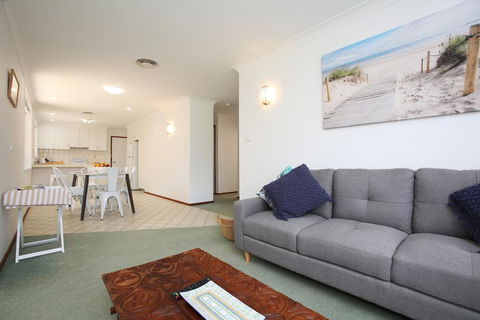 BILL'S - Australian Directory 0